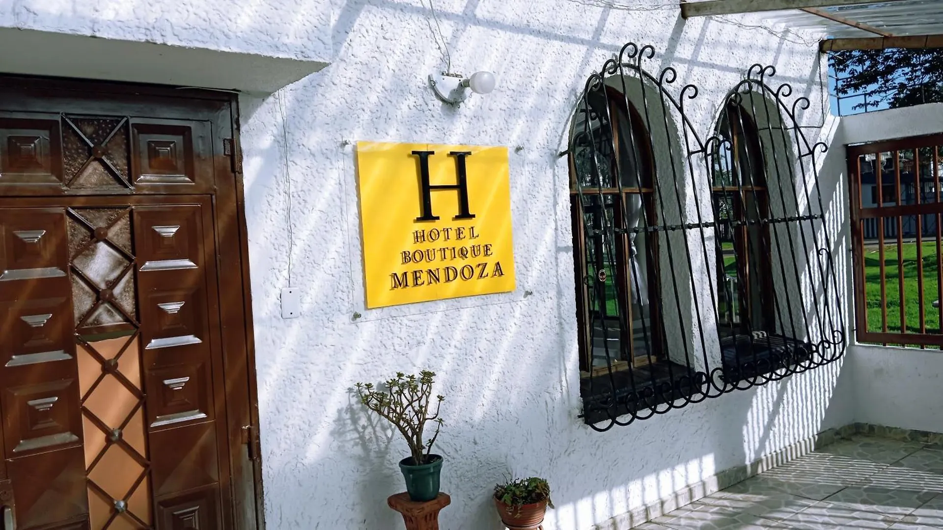 Hotel Mendoza Boutique - Cerca Aeropuerto El Dorado Bogotá 3*,